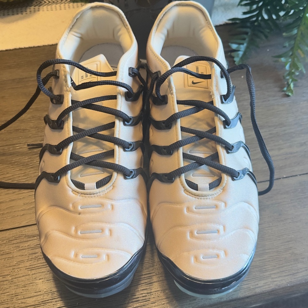 Gold and black Nike air vapormax plus- wore only three times